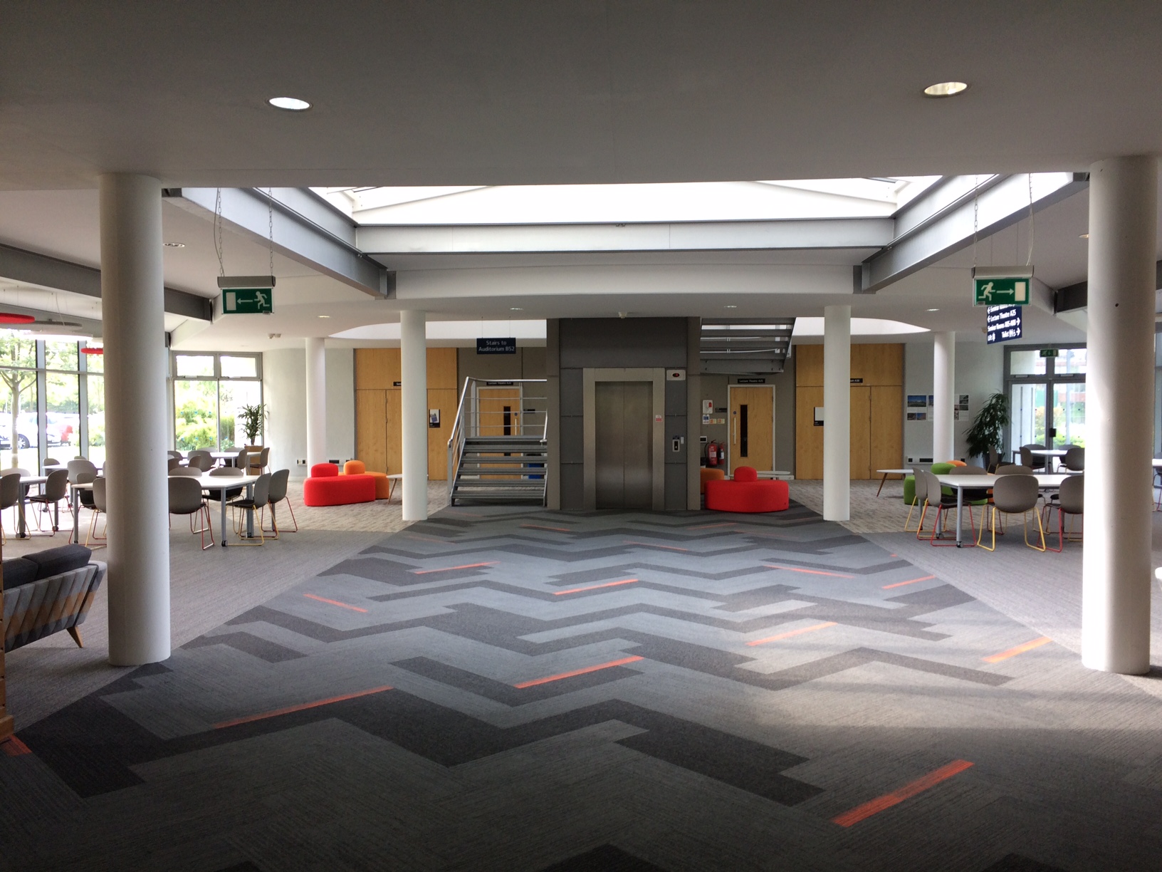 BusinessSchoolSouthFoyer2